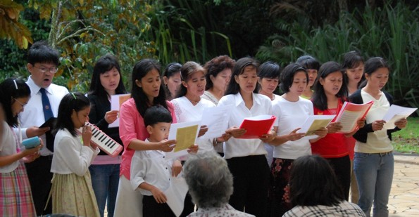 Praise Item by Filipino Bible Study at Easter Sunrise Service, April 4, 2010