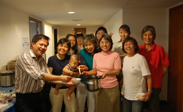 Enjoying our fellowship (LF Meeting on October 7, 09)